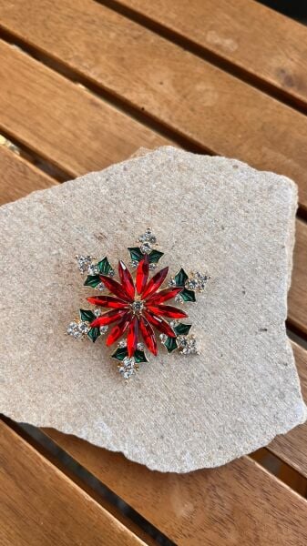 Kırmızı Yeşil Taşlı Broş