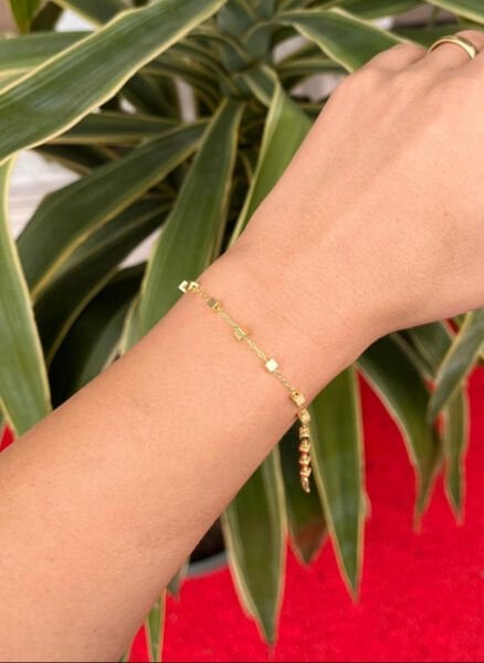 Sıralı Küp Bileklik