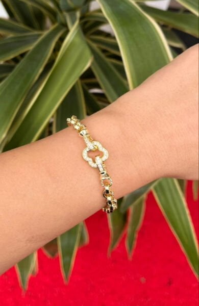 Yonca Detaylı Zincir Bileklik