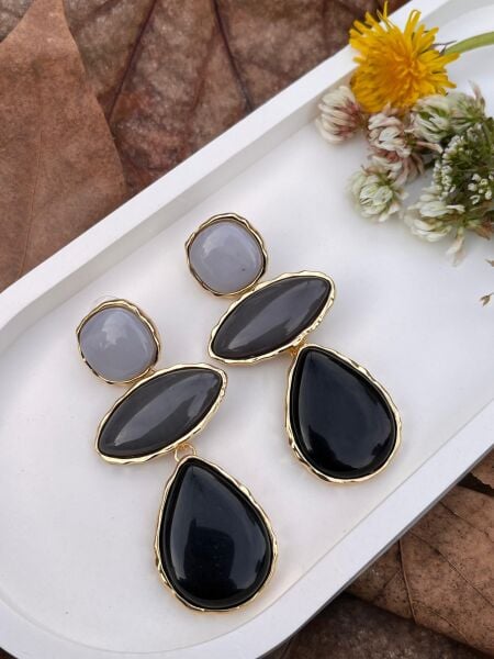 Üç Taşlı Sarkıt Gri Küpe