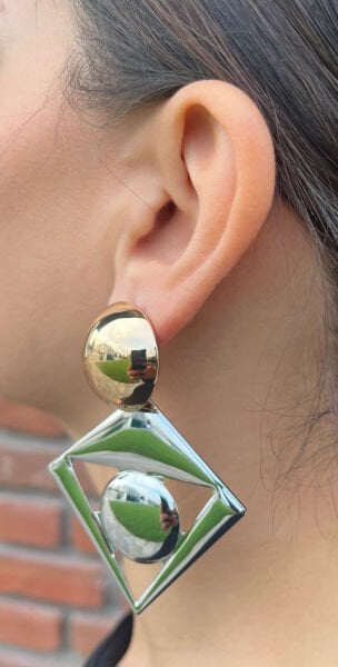 Daireli Üçgen Küpe