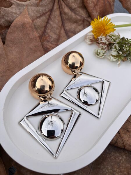 Daireli Üçgen Küpe