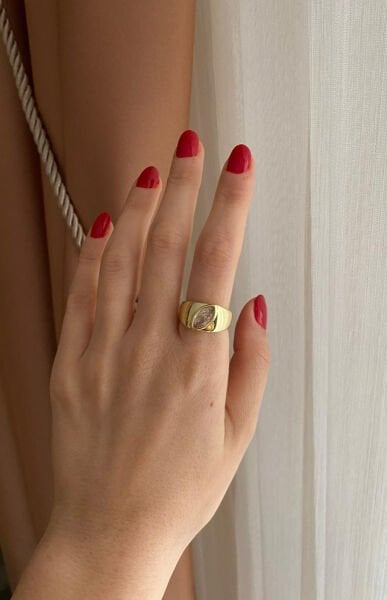 Oval Taşlı Gold Yüzük