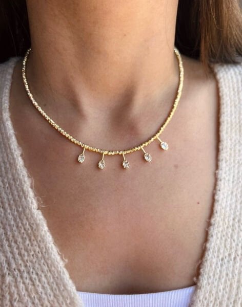 Taş Uçlu Dorika Kolye